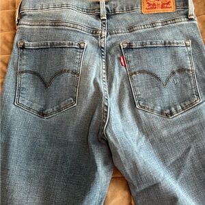 Levi's Women’s skinny shaping